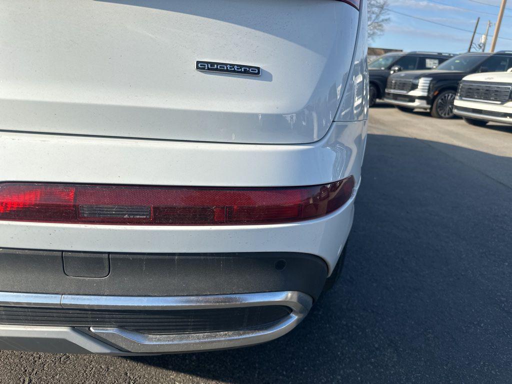 used 2024 Audi Q7 car, priced at $37,199