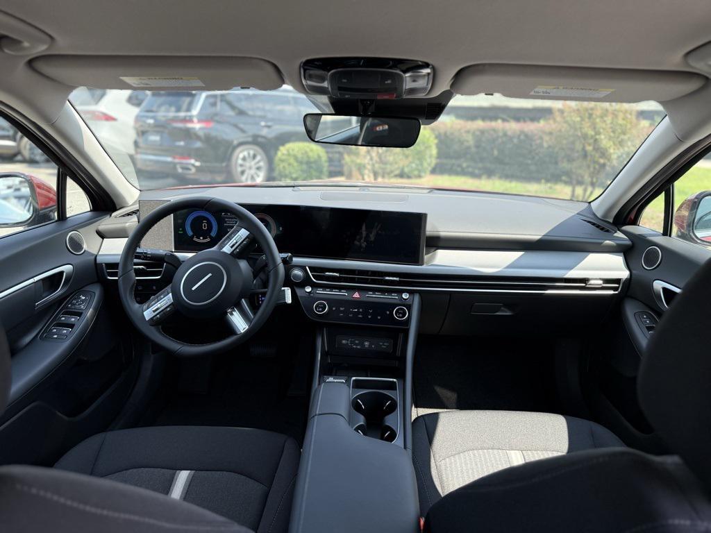 new 2025 Hyundai Sonata Hybrid car, priced at $32,836