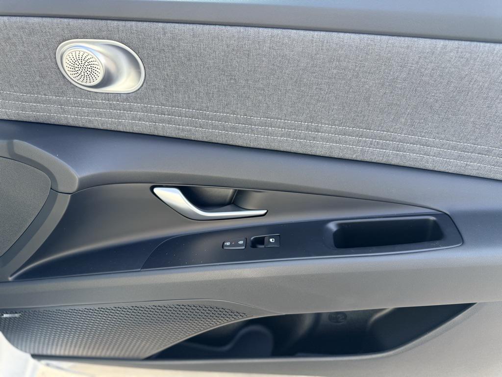 new 2025 Hyundai ELANTRA HEV car, priced at $28,348