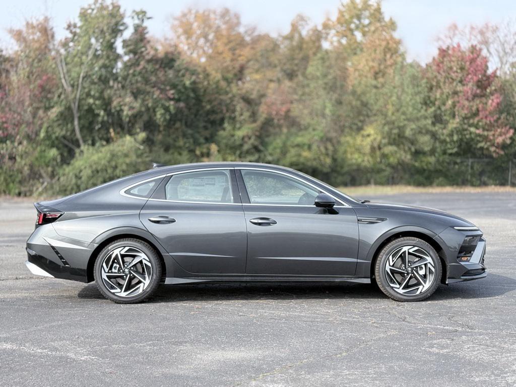 new 2026 Hyundai Sonata car, priced at $29,159