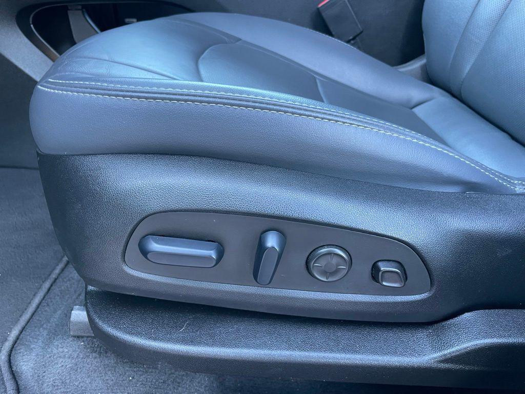 used 2024 Buick Enclave car, priced at $30,123