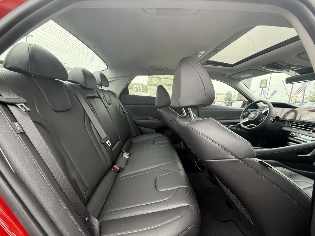 new 2025 Hyundai ELANTRA HEV car, priced at $28,917