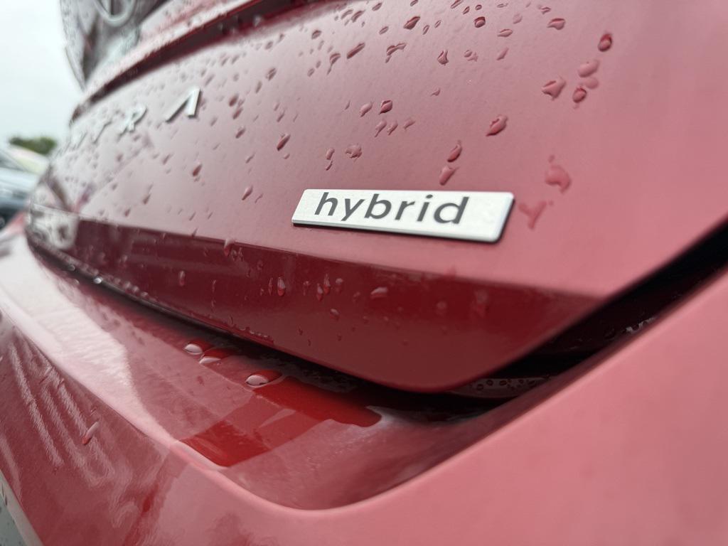 new 2025 Hyundai ELANTRA HEV car, priced at $28,917