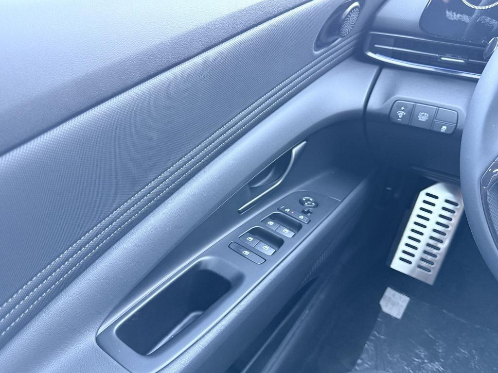 new 2025 Hyundai ELANTRA HEV car, priced at $26,570