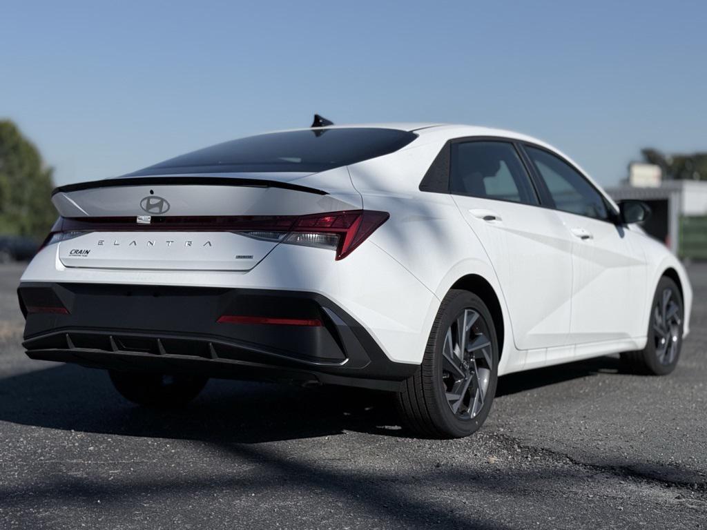new 2025 Hyundai ELANTRA HEV car, priced at $26,570