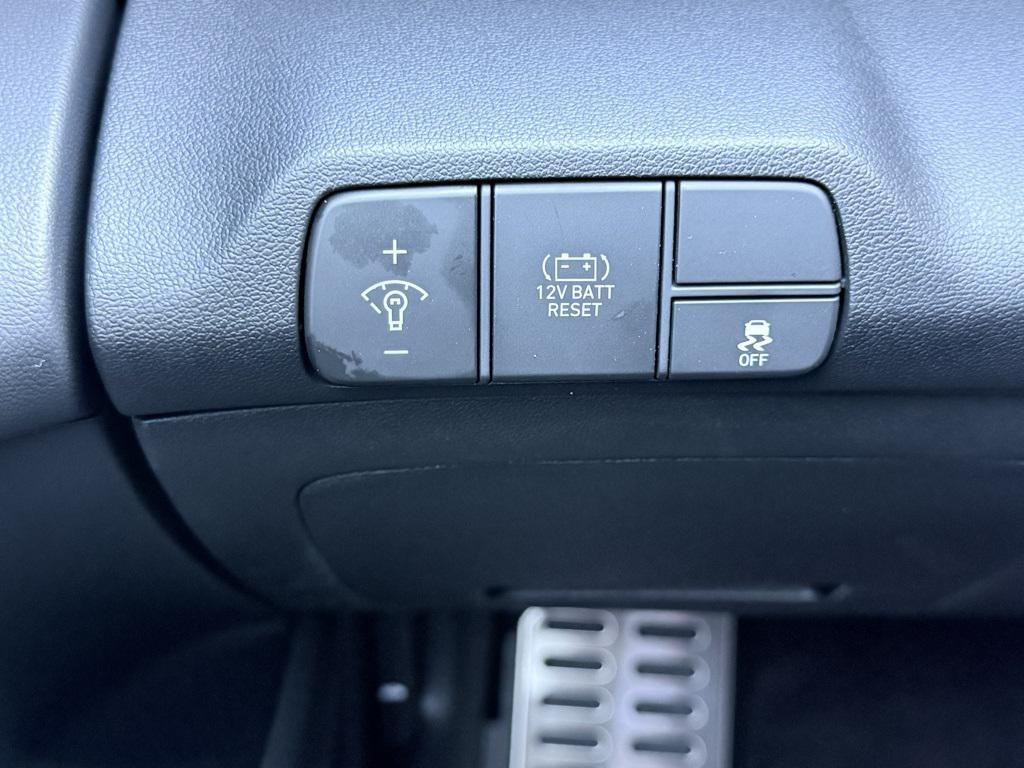 new 2025 Hyundai ELANTRA HEV car, priced at $26,570