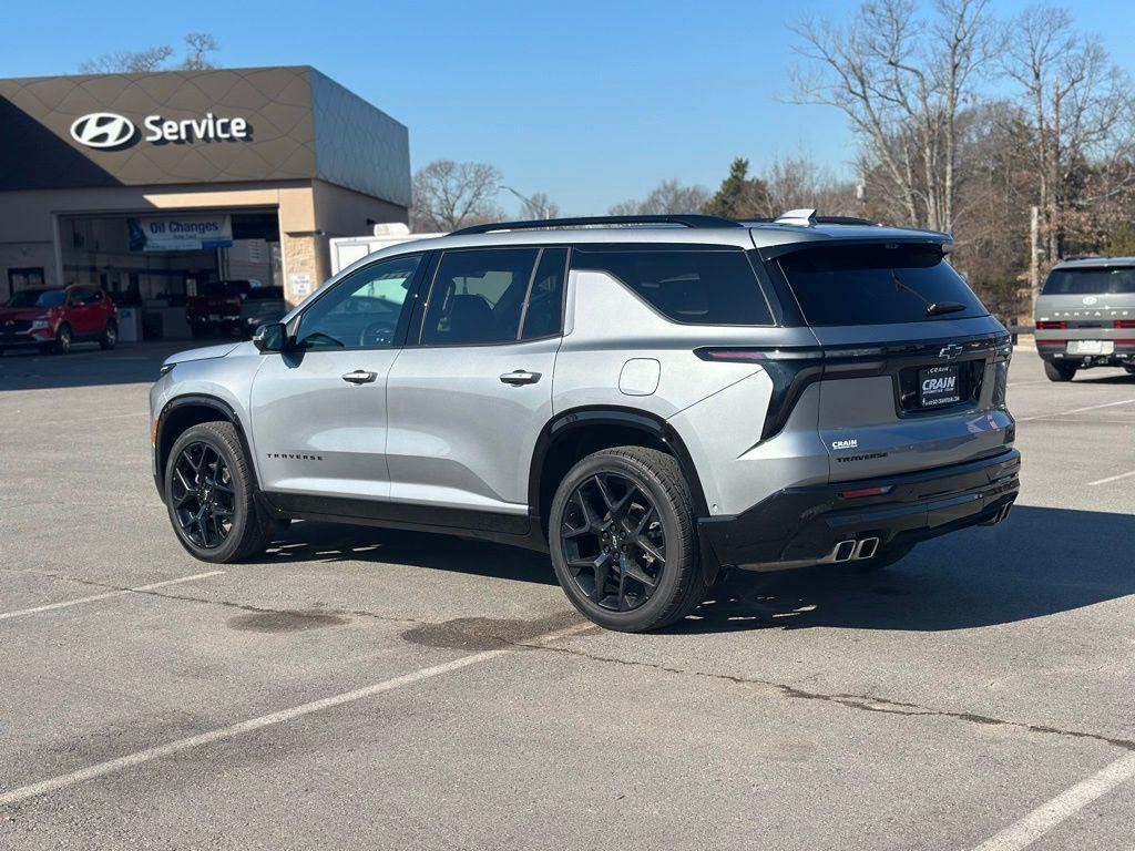 used 2025 Chevrolet Traverse car, priced at $44,999