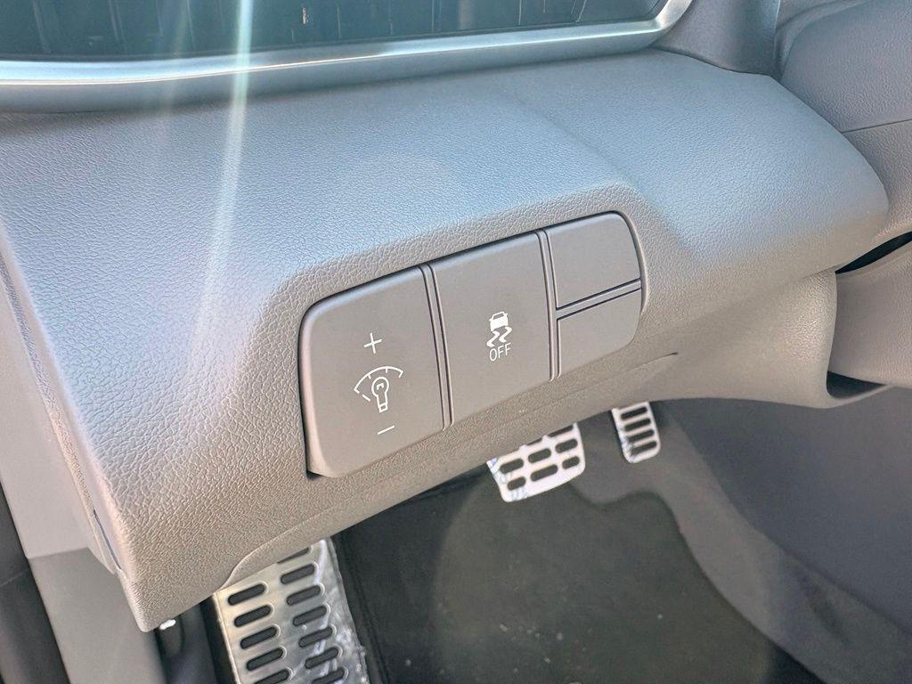 new 2026 Hyundai Elantra car, priced at $25,722