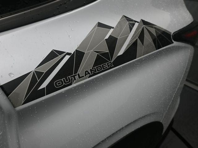 new 2025 Mitsubishi Outlander car, priced at $37,760