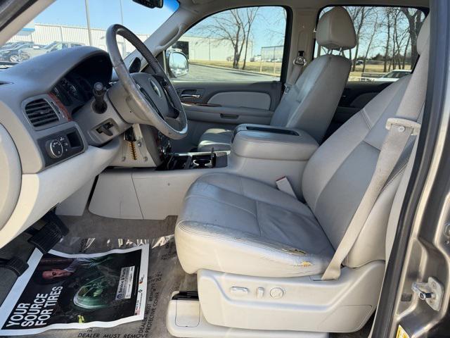 used 2008 Chevrolet Suburban car, priced at $8,000