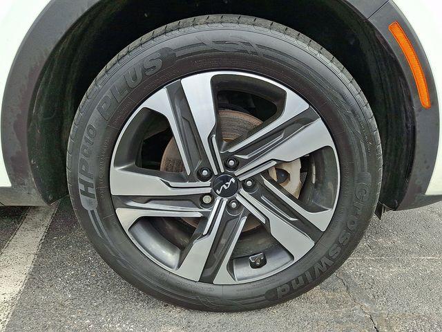 used 2023 Kia Sorento Hybrid car, priced at $26,664