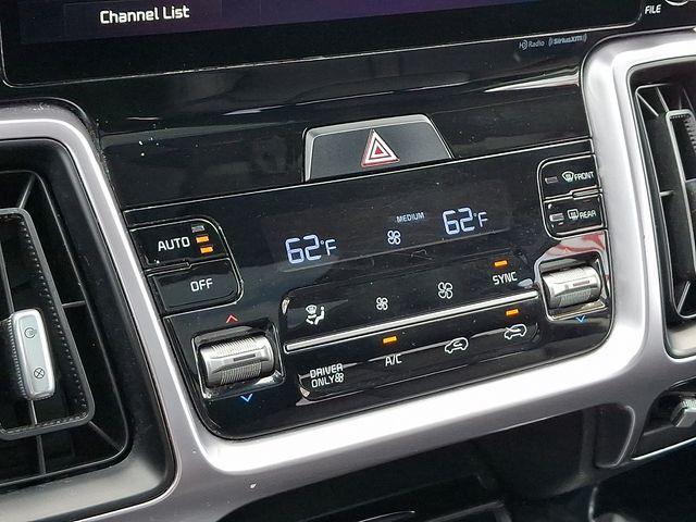 used 2023 Kia Sorento Hybrid car, priced at $26,664
