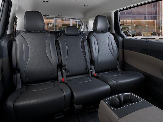 new 2026 Kia Carnival Hybrid car, priced at $45,495