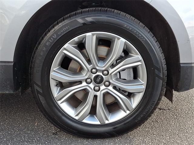 used 2024 Ford Edge car, priced at $24,686