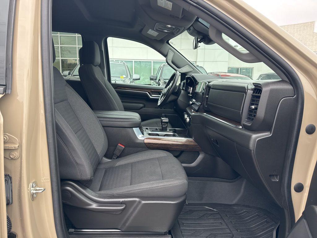 used 2023 GMC Sierra 1500 car, priced at $42,495