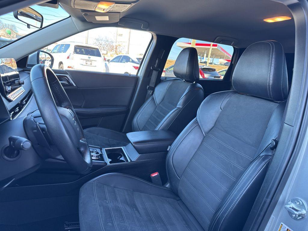 used 2024 Mitsubishi Outlander car, priced at $22,086