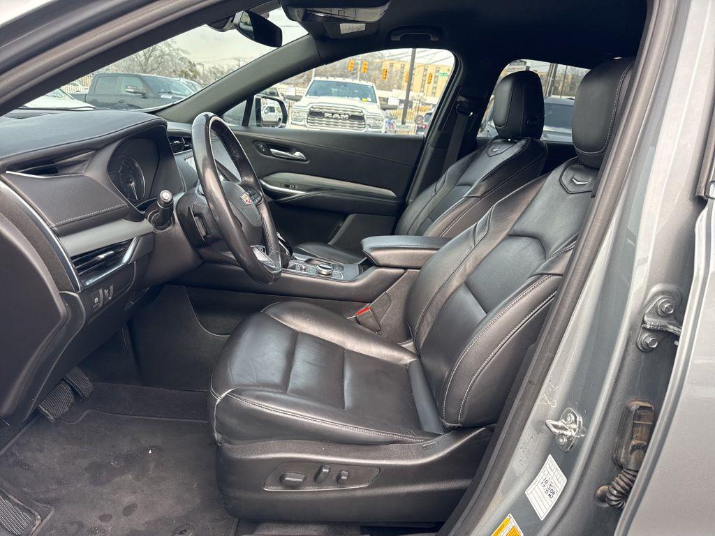 used 2023 Cadillac XT4 car, priced at $20,880