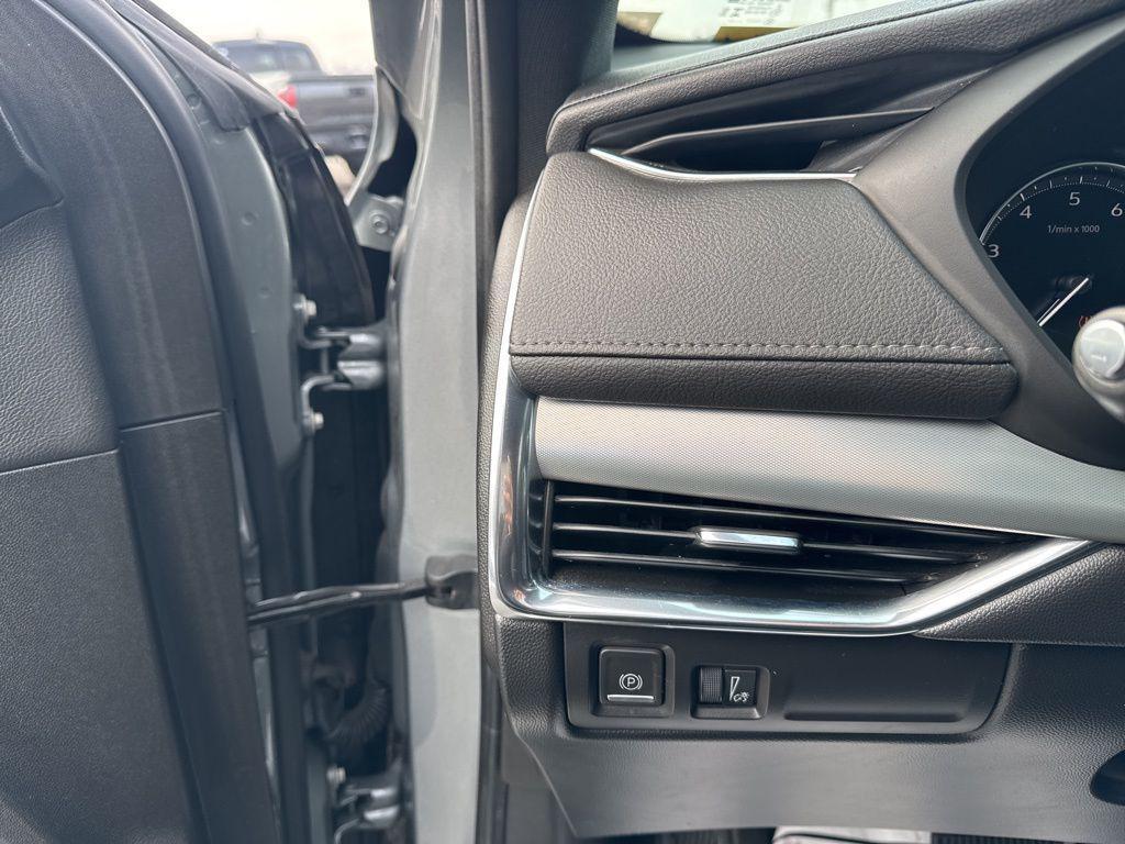 used 2023 Cadillac XT4 car, priced at $20,880