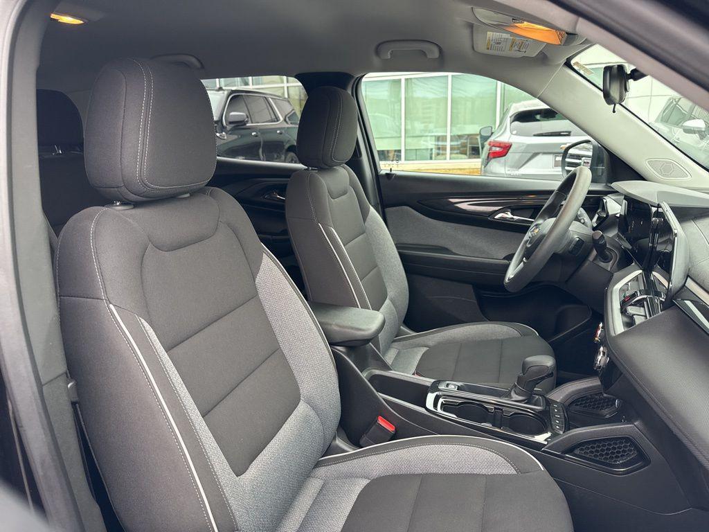 used 2024 Chevrolet TrailBlazer car, priced at $22,521