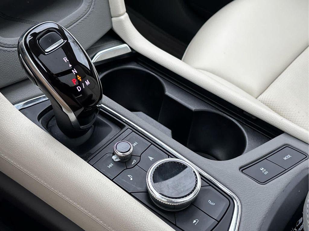 used 2021 Cadillac XT5 car, priced at $28,337