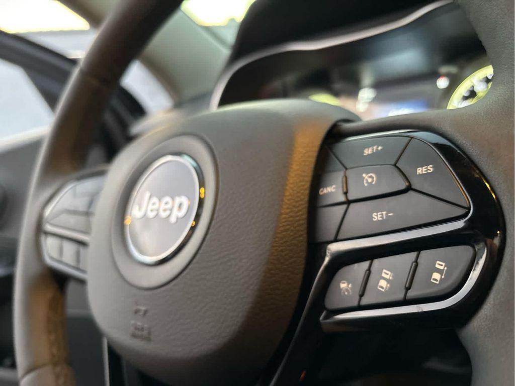 used 2023 Jeep Cherokee car, priced at $24,637