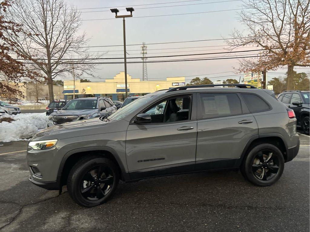 used 2023 Jeep Cherokee car, priced at $24,637