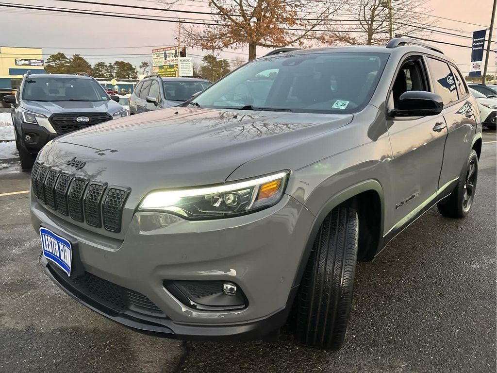used 2023 Jeep Cherokee car, priced at $24,637