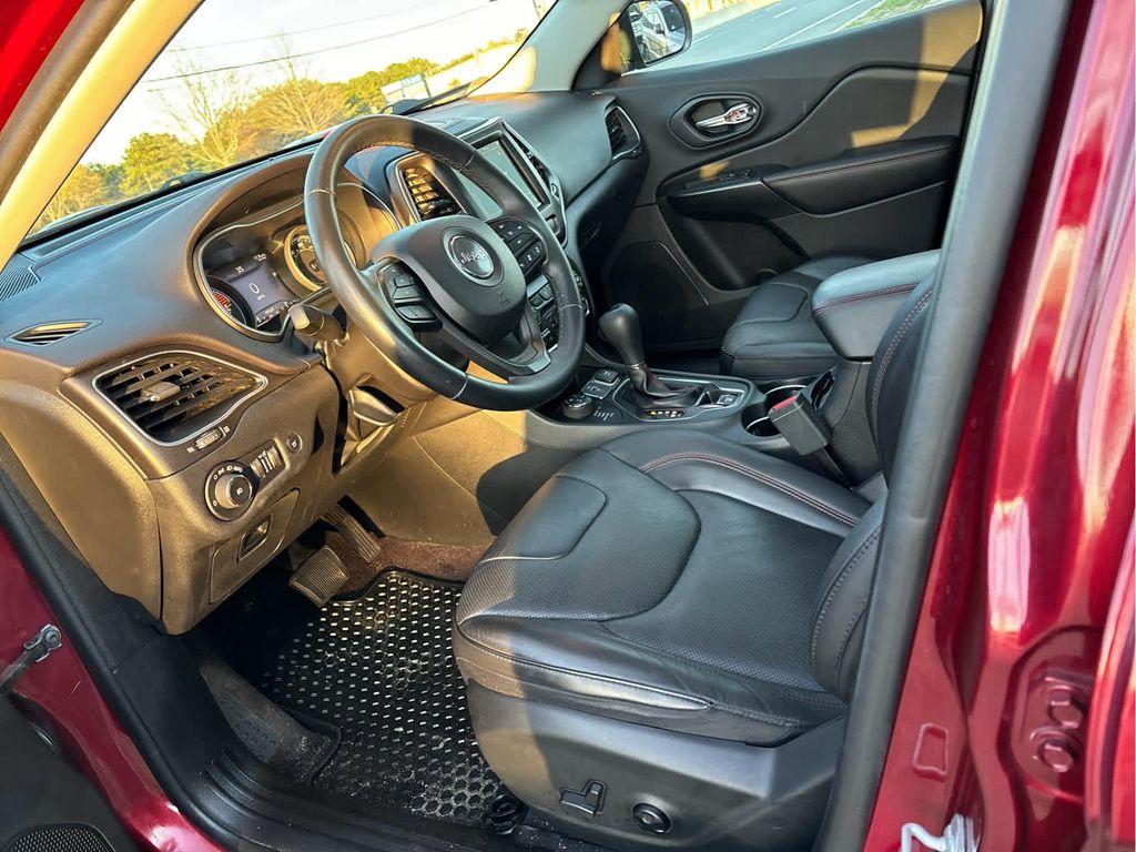 used 2019 Jeep Cherokee car, priced at $14,537