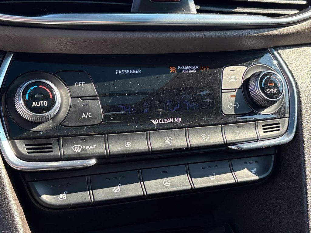 used 2020 Hyundai Santa Fe car, priced at $14,637