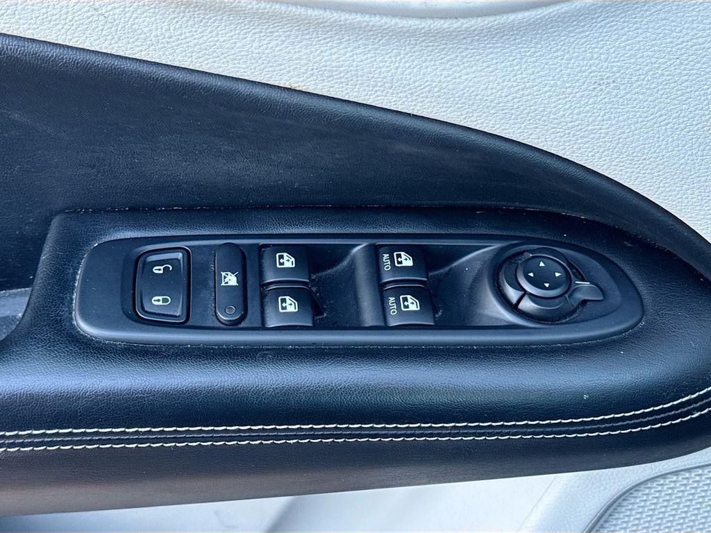 used 2021 Jeep Compass car, priced at $13,400