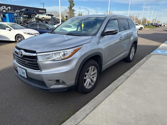 used 2015 Toyota Highlander car, priced at $17,657
