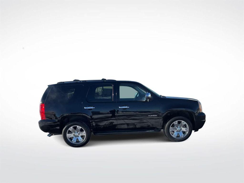 used 2012 GMC Yukon car, priced at $11,695