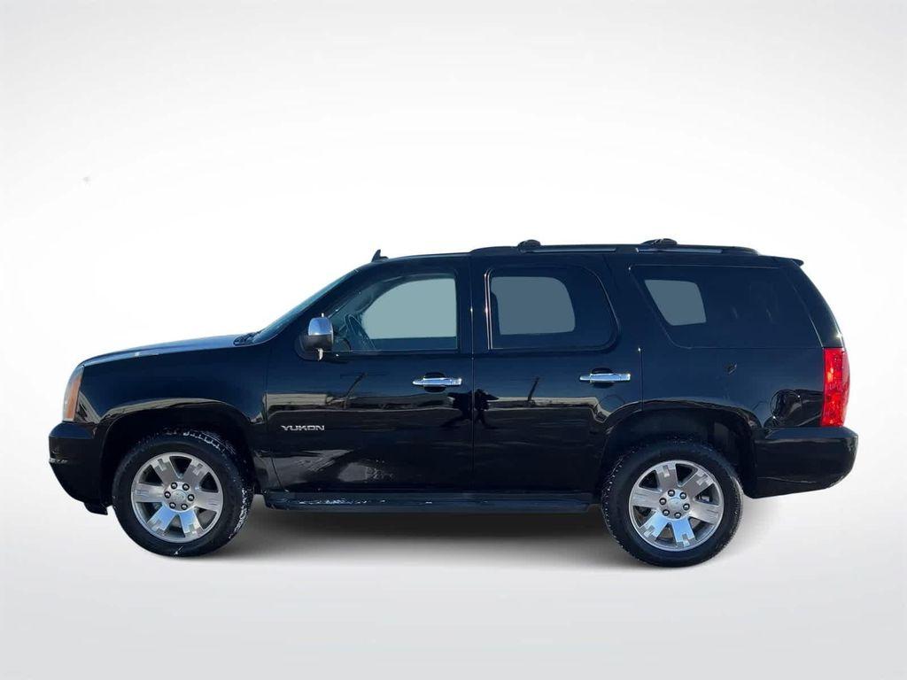 used 2012 GMC Yukon car, priced at $11,695