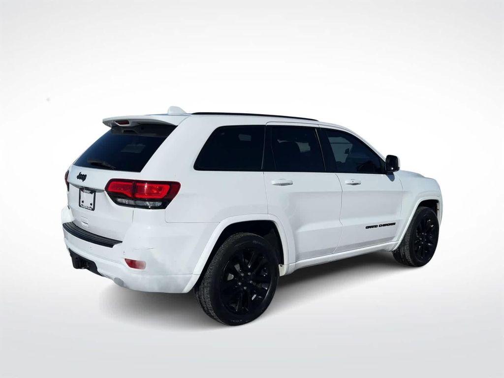 used 2017 Jeep Grand Cherokee car, priced at $5,900