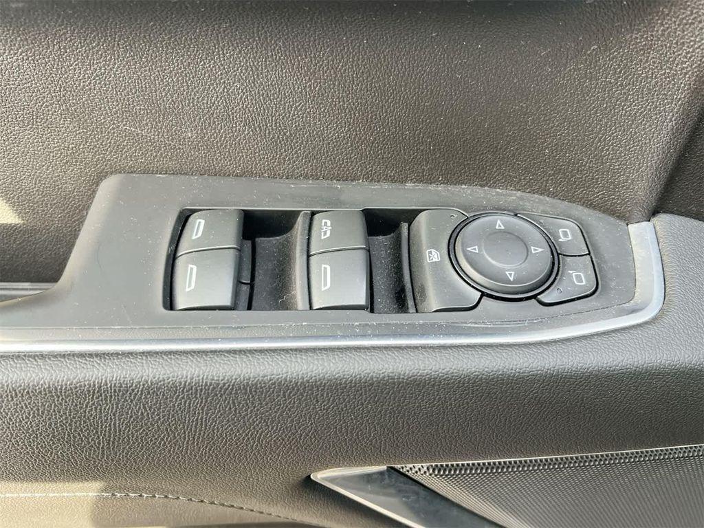 used 2022 Chevrolet Silverado 1500 car, priced at $38,995