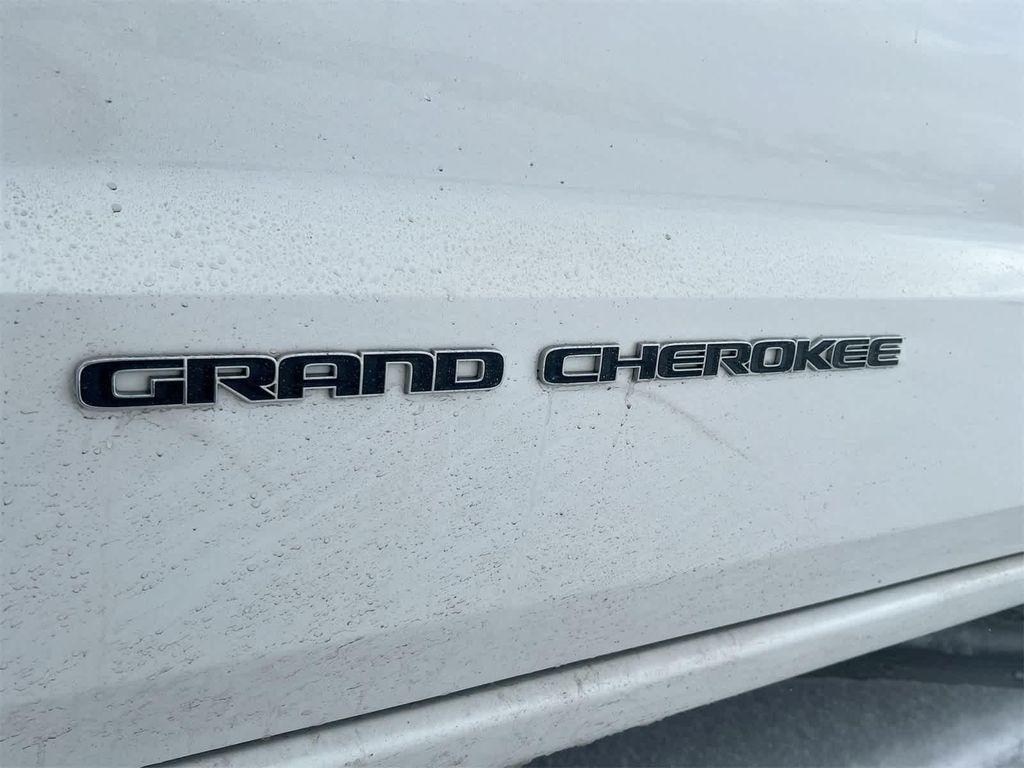 used 2017 Jeep Grand Cherokee car, priced at $14,895