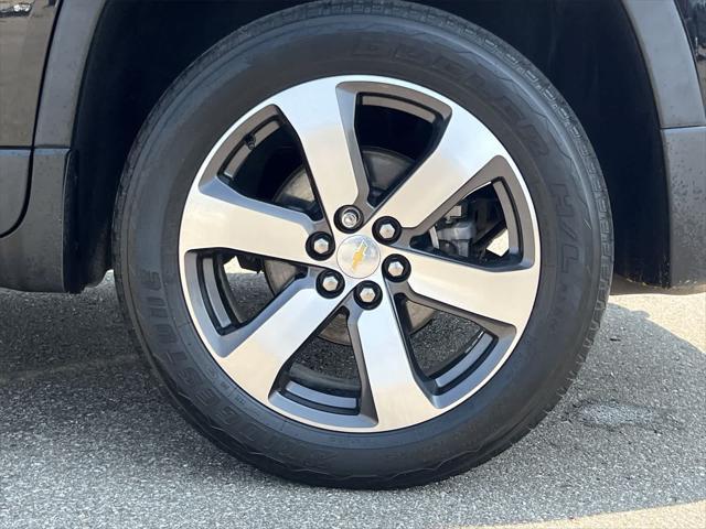 2019 Mosaic Black Metallic Chevrolet Traverse