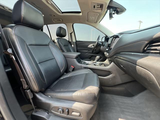 2019 Mosaic Black Metallic Chevrolet Traverse