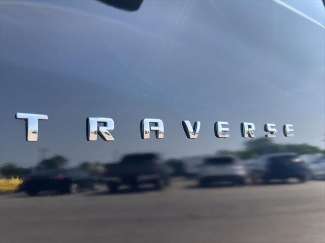 2019 Mosaic Black Metallic Chevrolet Traverse