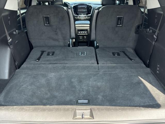 2019 Mosaic Black Metallic Chevrolet Traverse