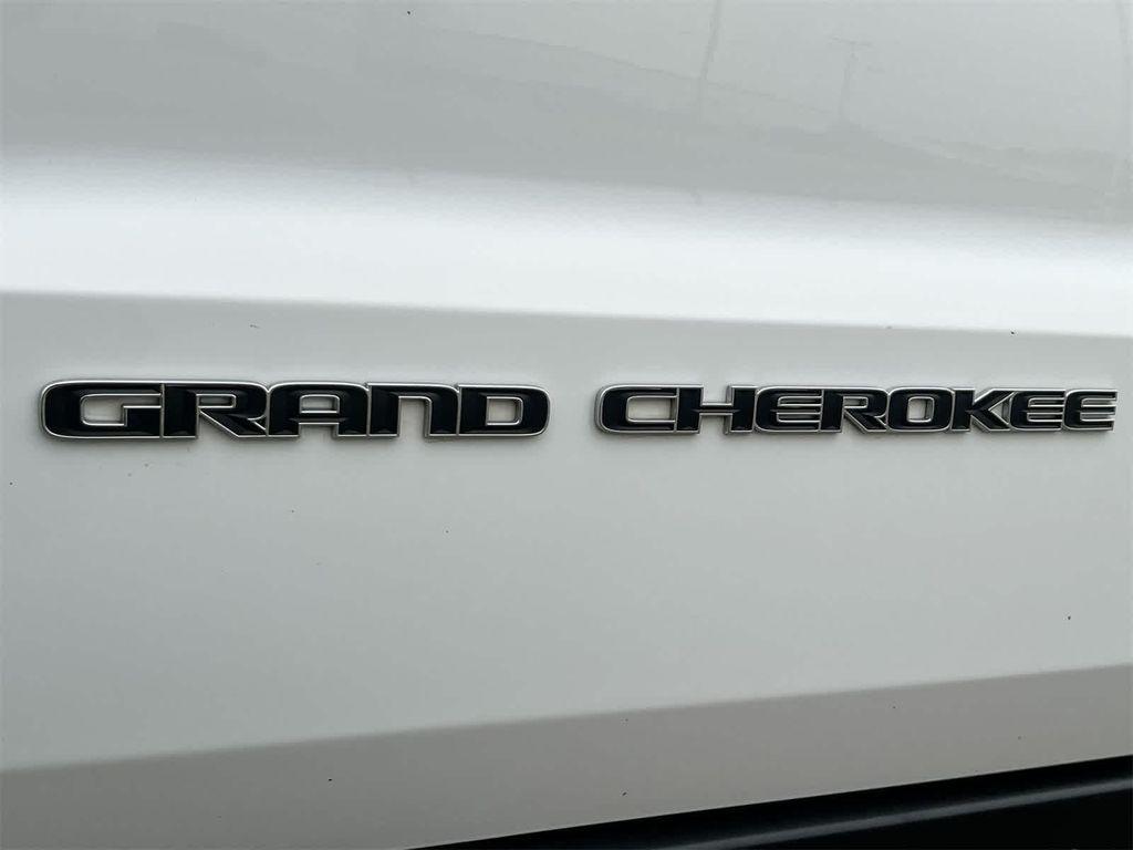 used 2018 Jeep Grand Cherokee car, priced at $13,995
