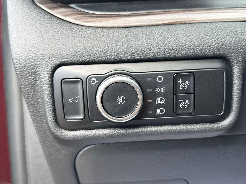 used 2023 Ford Explorer car, priced at $35,275