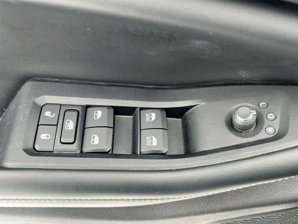 used 2023 Jeep Grand Cherokee car, priced at $28,995