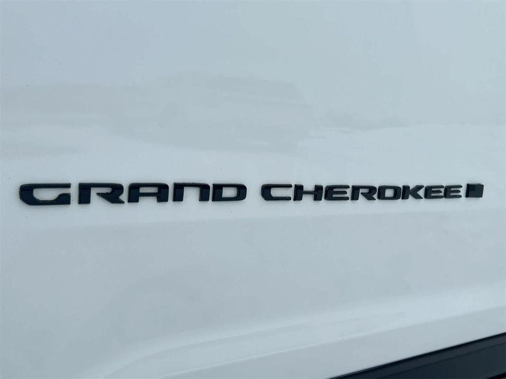used 2023 Jeep Grand Cherokee car, priced at $28,995