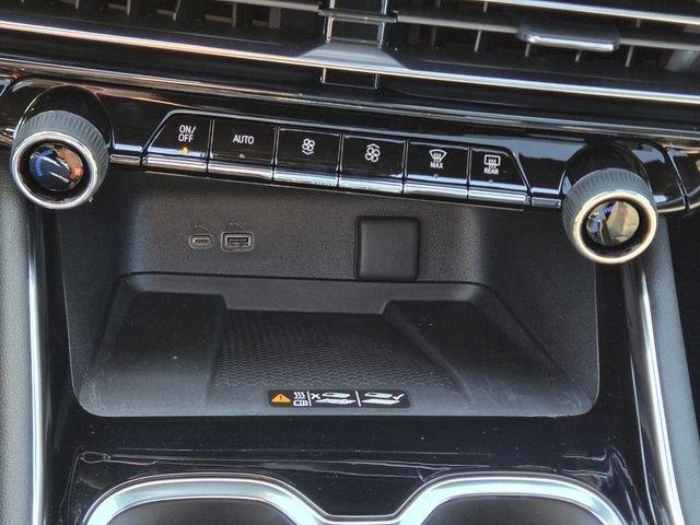 new 2026 Chevrolet Traverse car, priced at $55,623