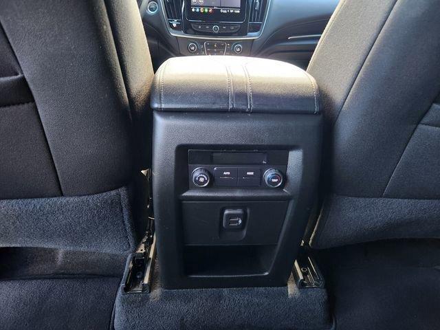 used 2023 Chevrolet Traverse car, priced at $27,292
