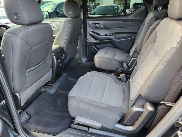 used 2023 Chevrolet Traverse car, priced at $27,292