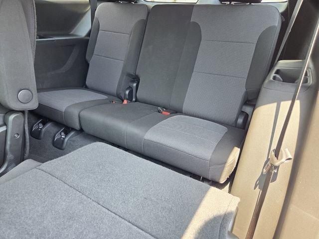 used 2023 Chevrolet Traverse car, priced at $28,292