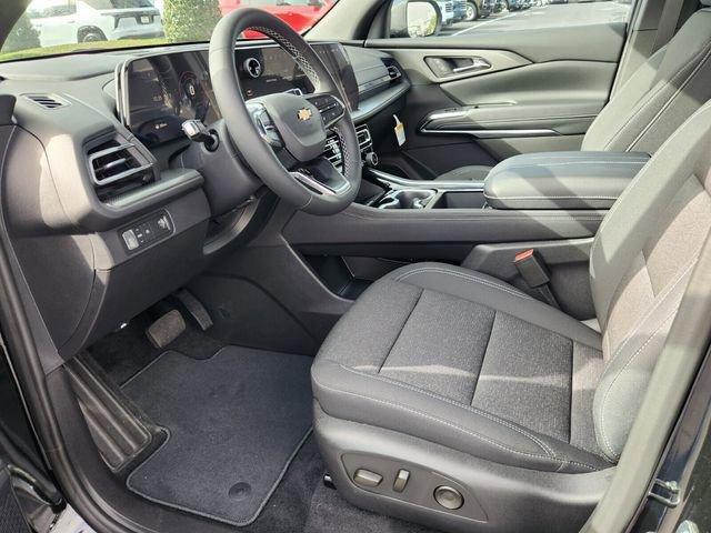 new 2026 Chevrolet Traverse car, priced at $41,285