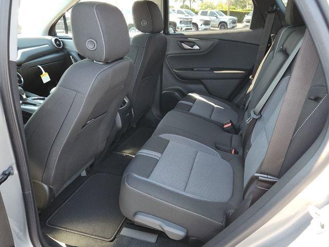 new 2025 Chevrolet Blazer car, priced at $32,986